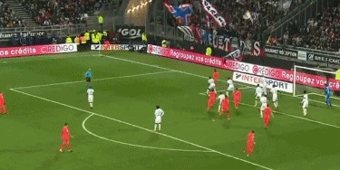 大博阿滕：我和我弟关系不好，我俩性格截然相反而且竞争激烈（大博阿滕直言：与弟弟关系紧张，性格迥异且竞争激烈）