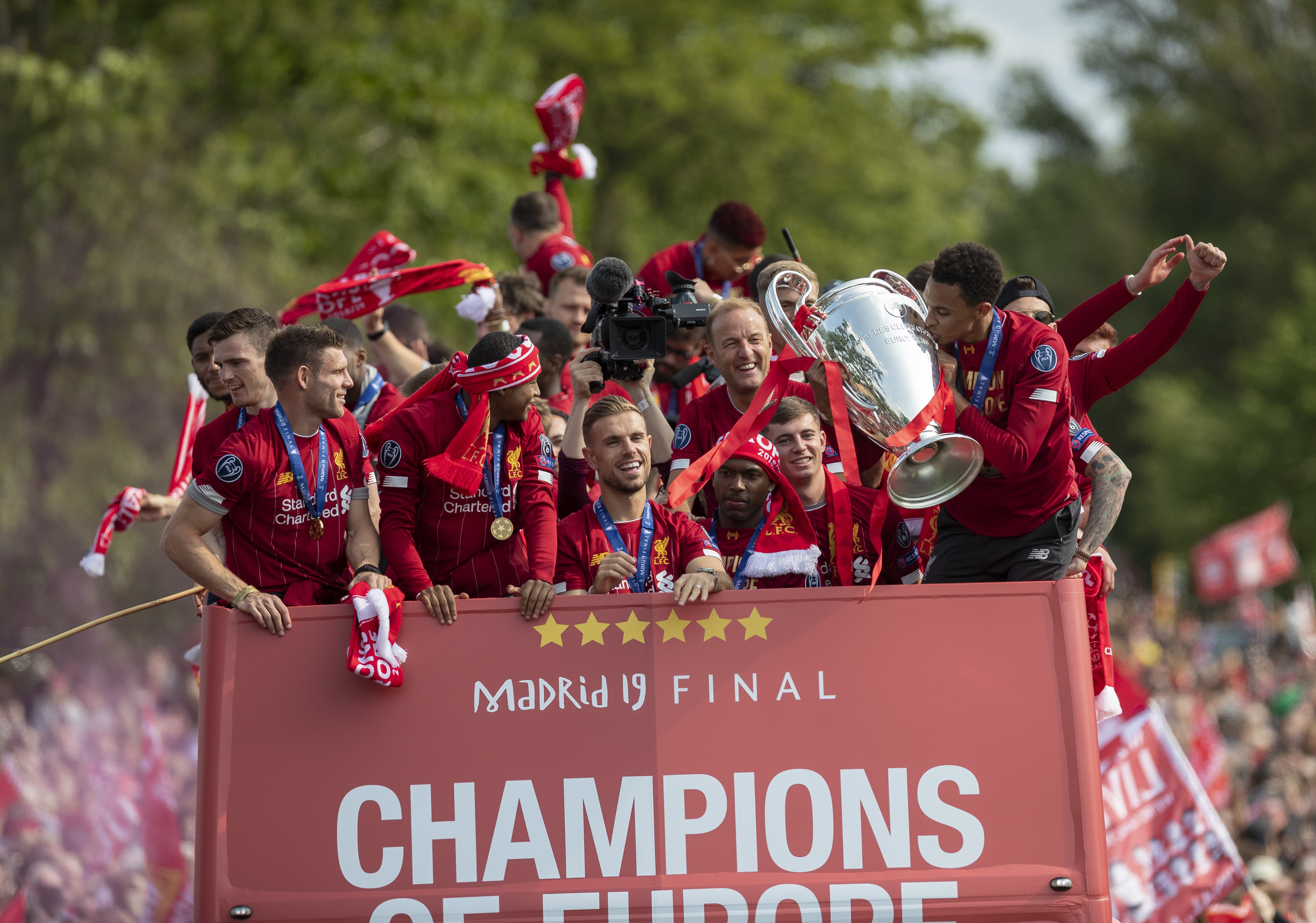 里奇：每场比赛都会有判罚争议，但评判这个不是我们该做的事（里奇：判罚争议难免，不该由我们来评判）