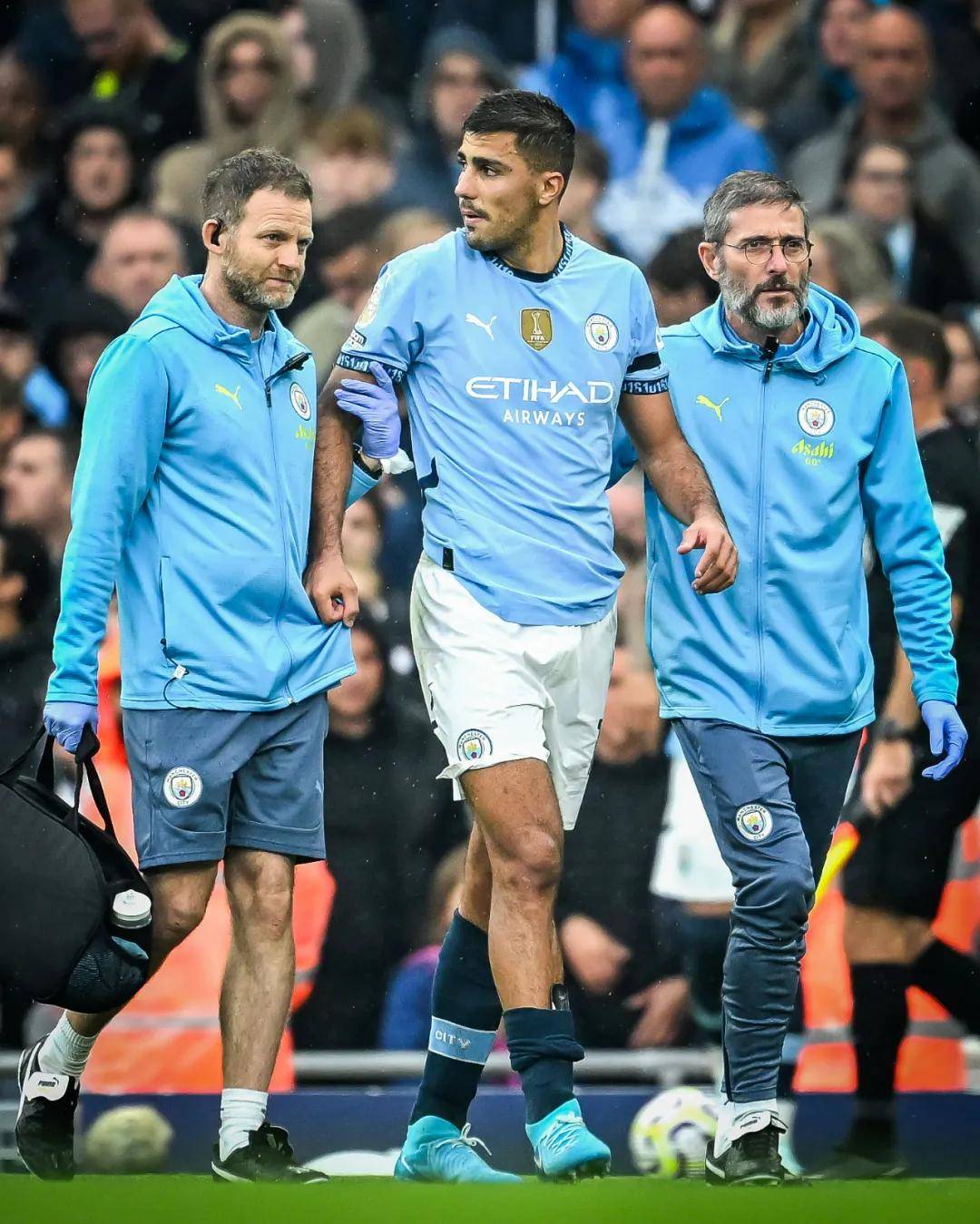 德甲战报：基尼洛斯1射1传，奥格斯堡2-0战胜勒沃库森（德甲：基尼洛斯传射建功，奥格斯堡2-0击败勒沃库森）