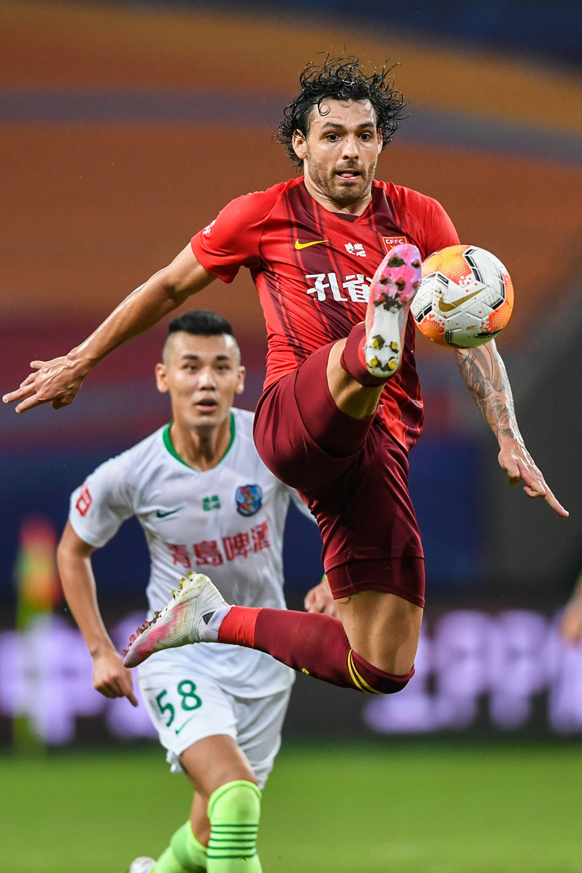 欧冠改制后连续3场破门最年轻榜单：17岁卡尔居首，姆巴佩次席（欧冠改制以来连续三场进球最年轻球员榜：17岁卡尔领跑，姆巴佩第二）