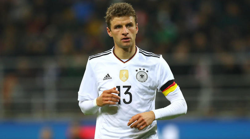 孙兴慜加盟洛杉矶FC首赛季数据：13场比赛12球3助攻（加盟洛杉矶FC首季，孙兴慜13战12球3助攻）