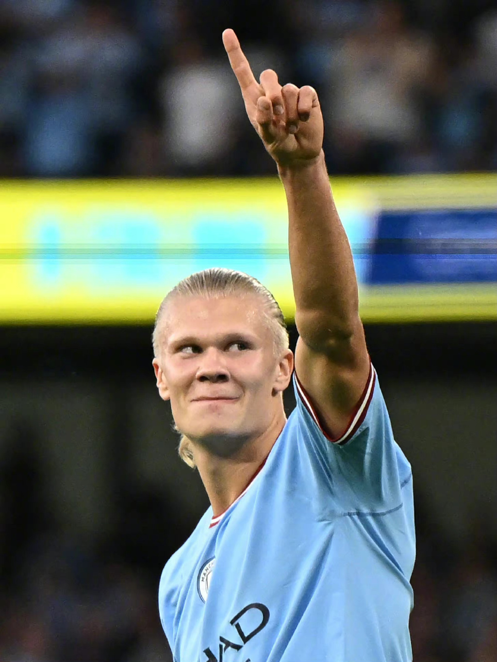 马卡：许多球探想在青年欧冠上考察霍安，但他却没参加比赛（马卡：多名球探欲在青年欧冠考察霍安，然而他未出场）